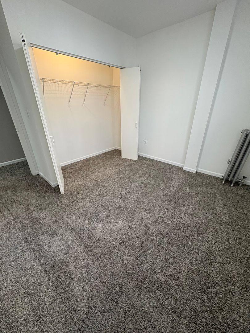 Apartment for rent at 327 N Pine, Chicago, IL 60644