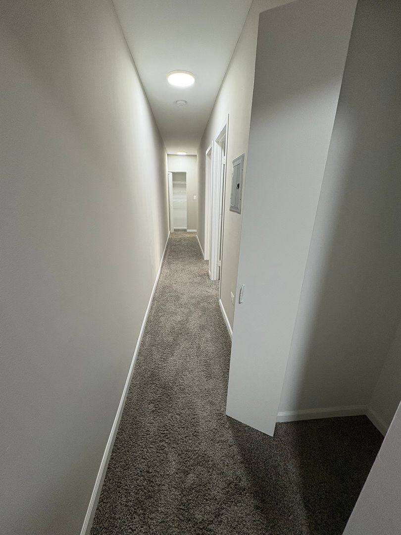 Apartment for rent at 327 N Pine, Chicago, IL 60644