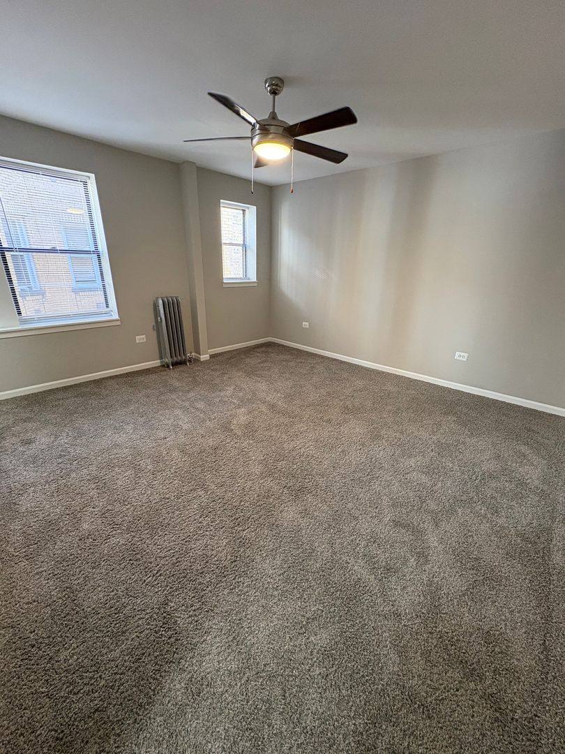 Apartment for rent at 327 N Pine, Chicago, IL 60644