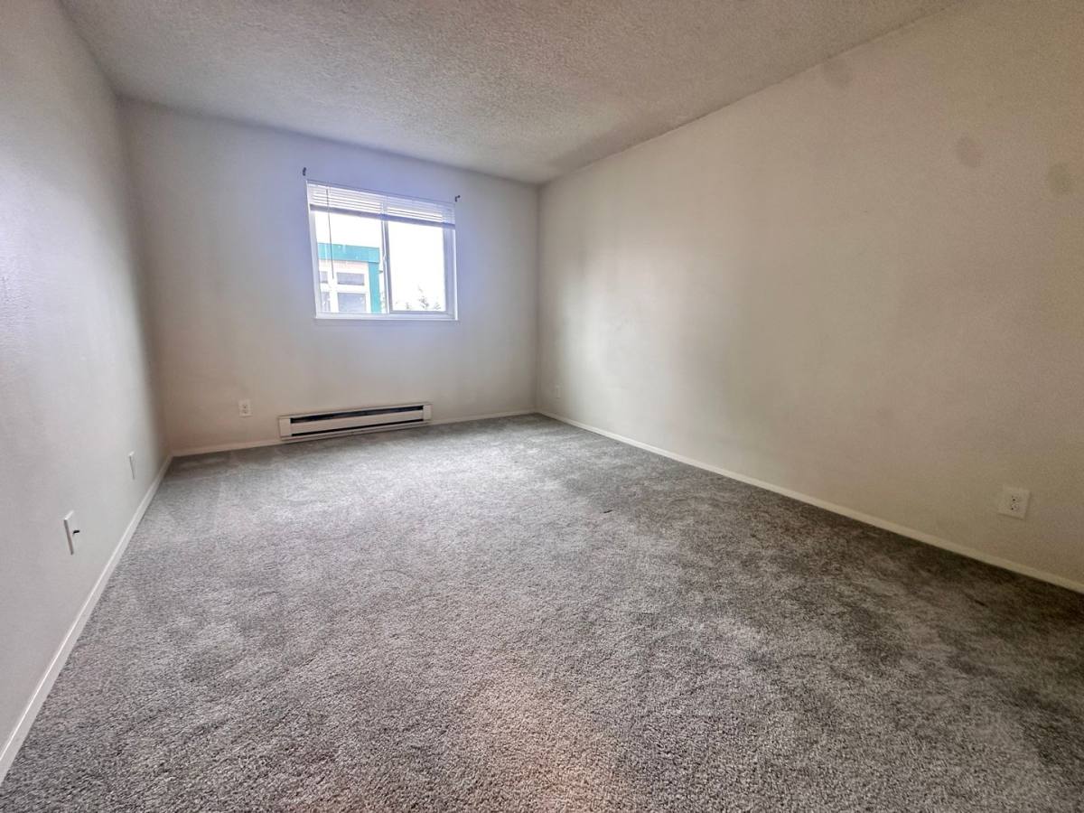 Apartment for rent at 3046 SW Avalon Way, Seattle, WA 98126