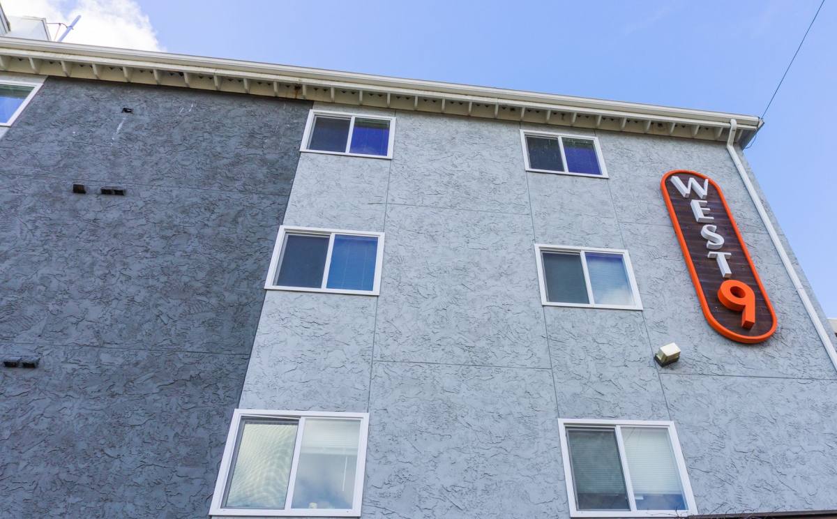 Apartment for rent at 3046 SW Avalon Way, Seattle, WA 98126