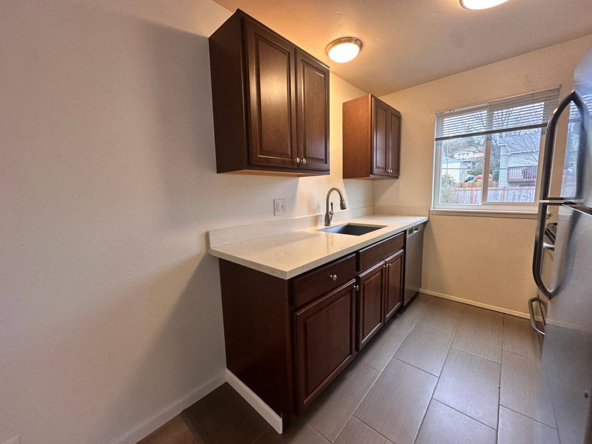 Apartment for rent at 3046 SW Avalon Way, Seattle, WA 98126