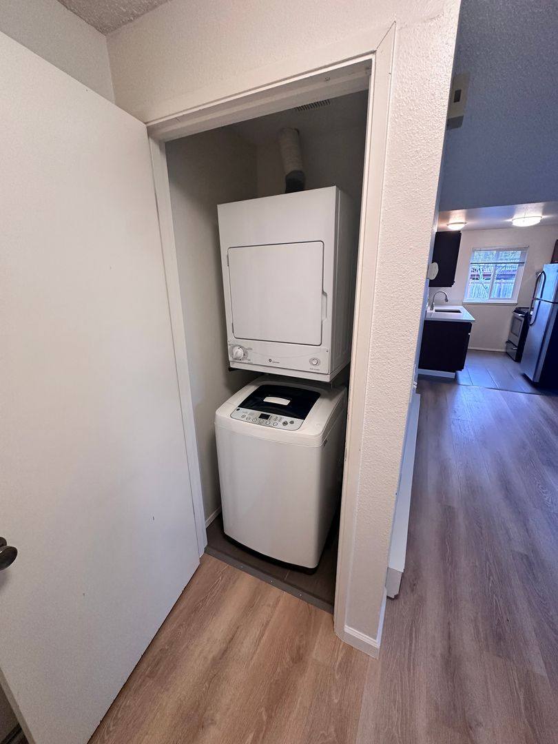 Apartment for rent at 3046 SW Avalon Way, Seattle, WA 98126