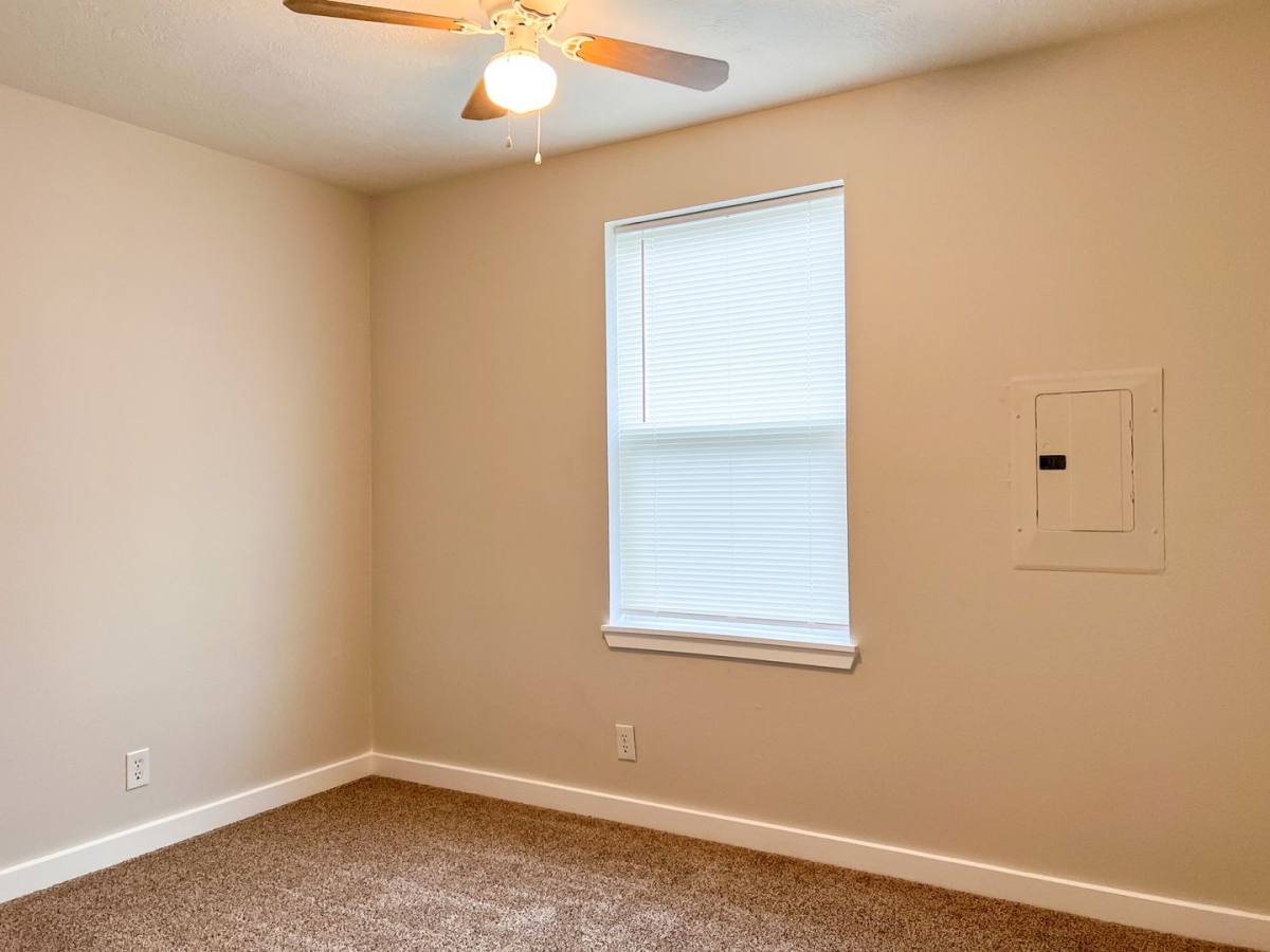 Apartment for rent at 110 9th Ave, Sweet Home, OR 97386