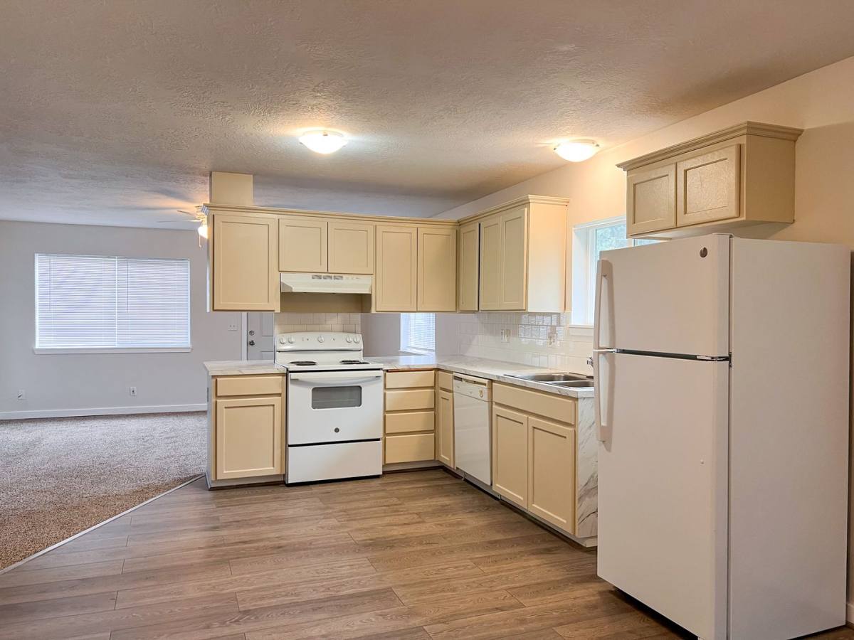 Apartment for rent at 110 9th Ave, Sweet Home, OR 97386