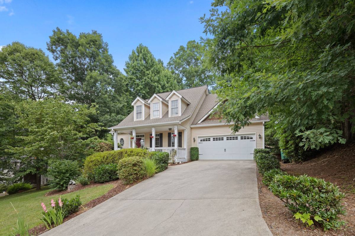 House for rent at 6 Winding Oak Dr, Arden, NC 28704