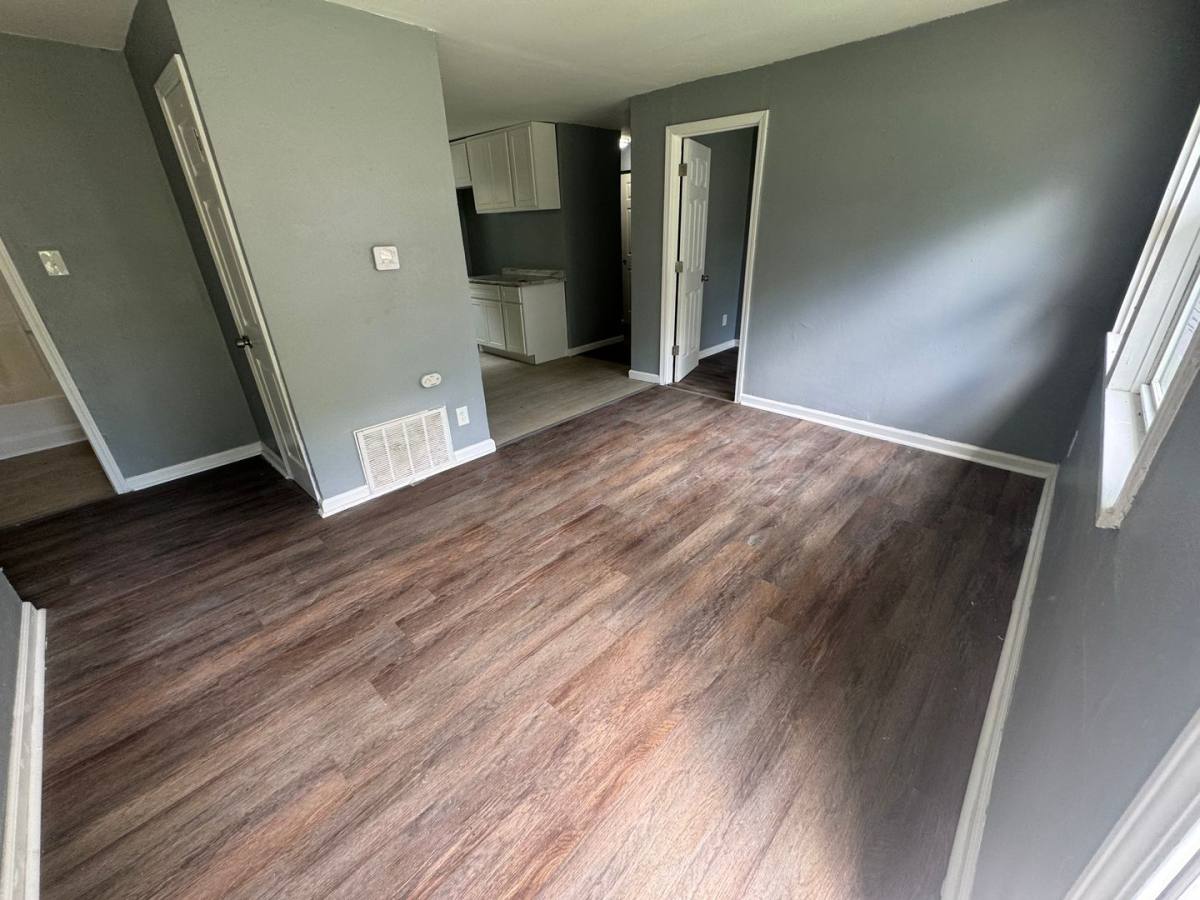 House for rent at 10113 Duke Dr, Saint Louis, MO 63136