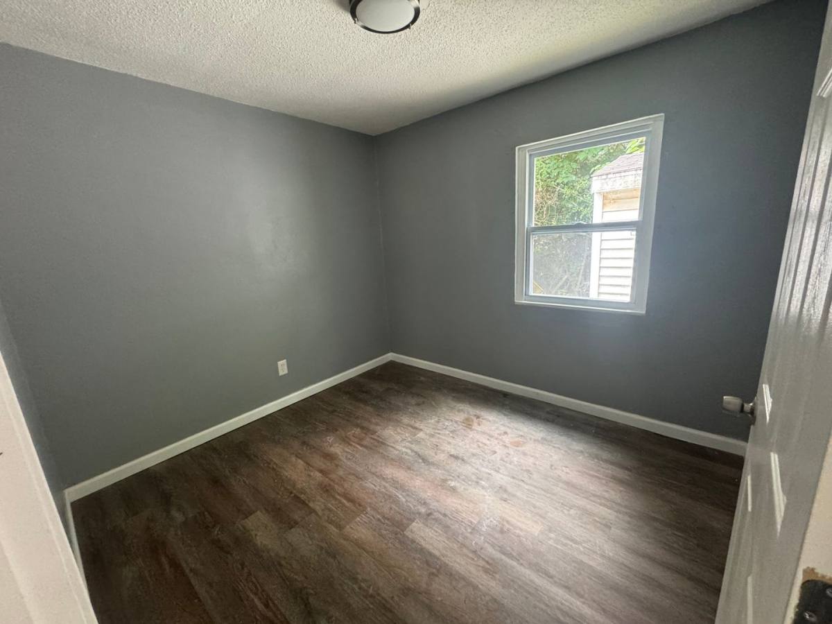 House for rent at 10113 Duke Dr, Saint Louis, MO 63136