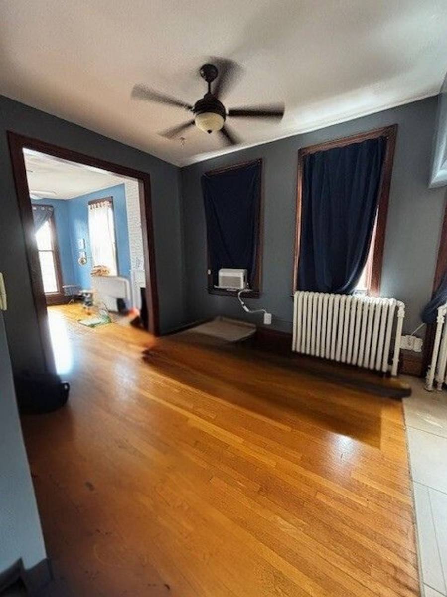 Apartment for rent at 6 Leech St, Saint Paul, MN 55102
