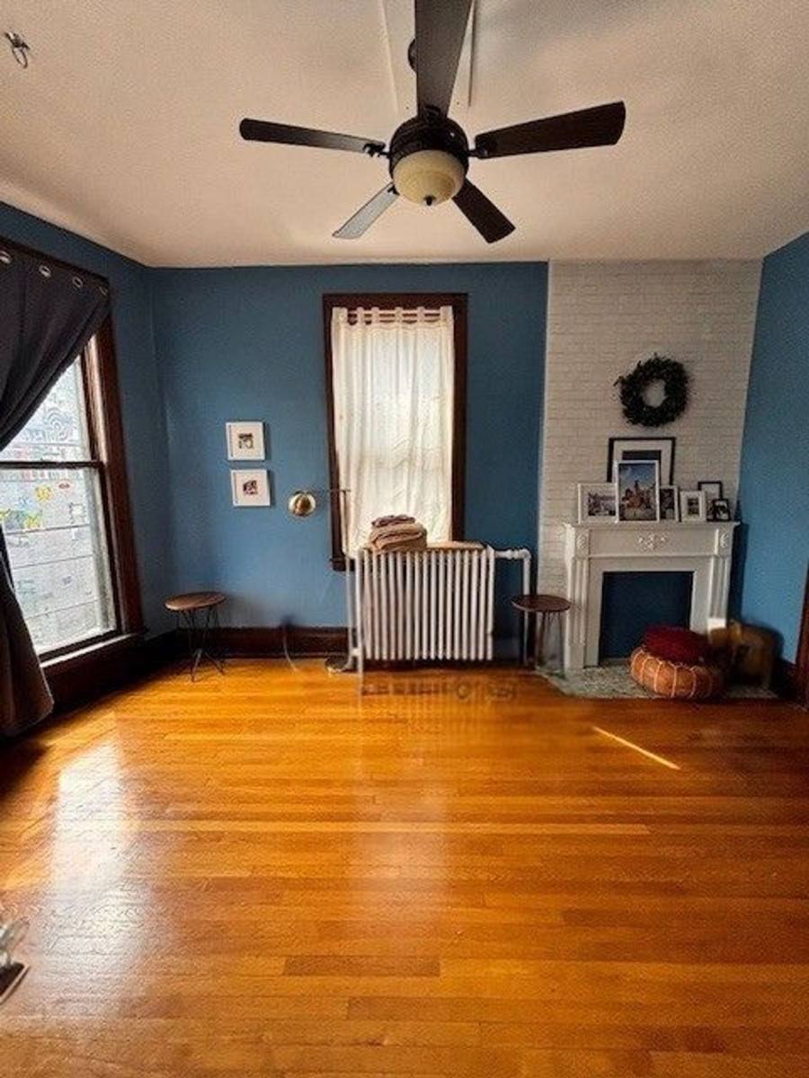 Apartment for rent at 6 Leech St, Saint Paul, MN 55102