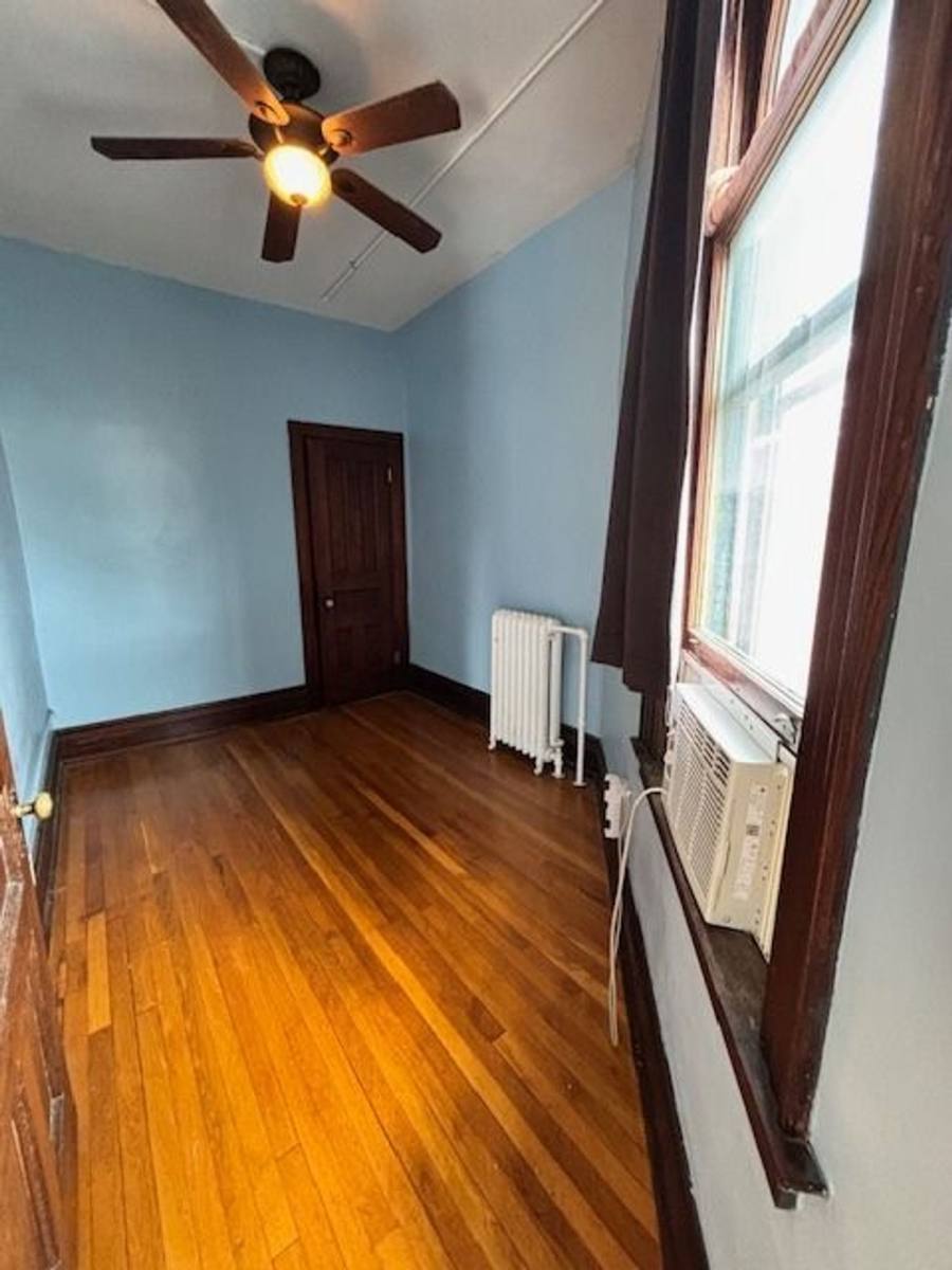 Apartment for rent at 6 Leech St, Saint Paul, MN 55102