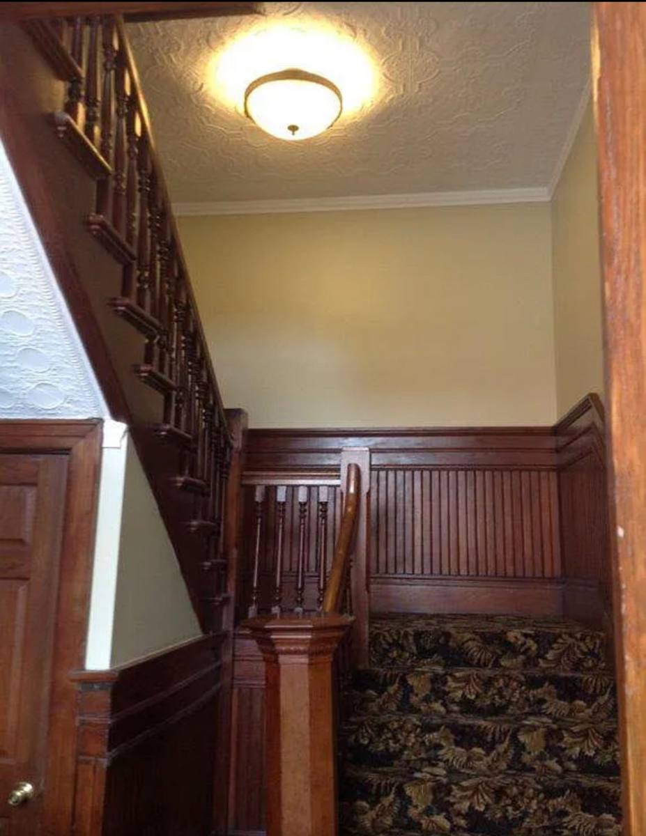 Apartment for rent at 6 Leech St, Saint Paul, MN 55102