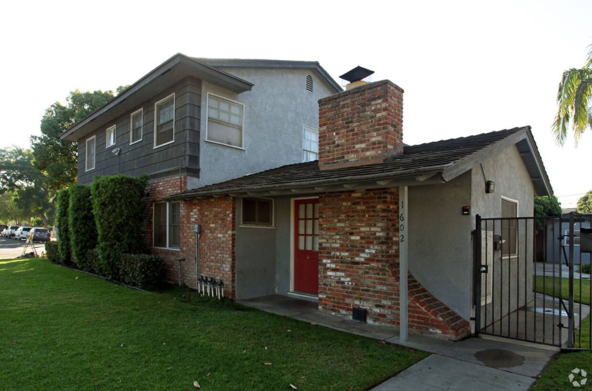 Apartment for rent at 1602-1608 W Juno Ave, Anaheim, CA 92802