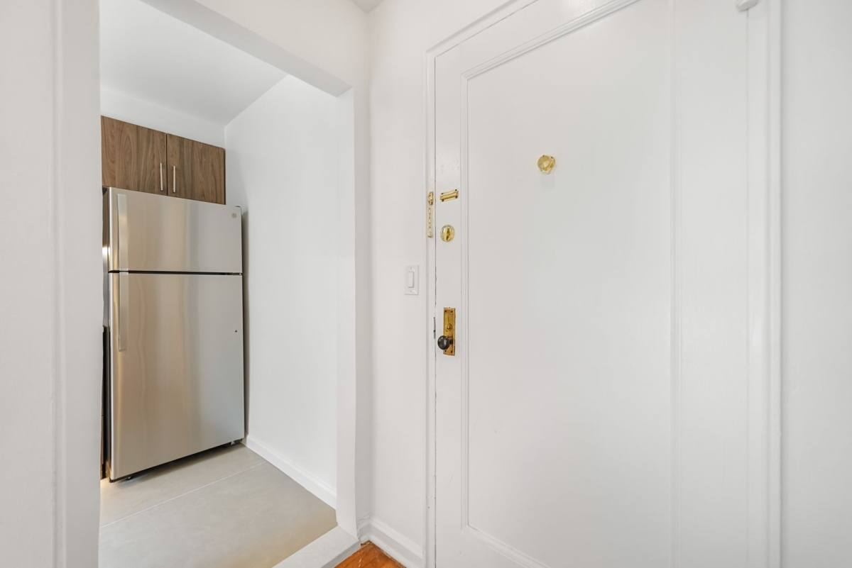 Apartment for rent at 2329 Hudson Terrace, Fort Lee, NJ 07024