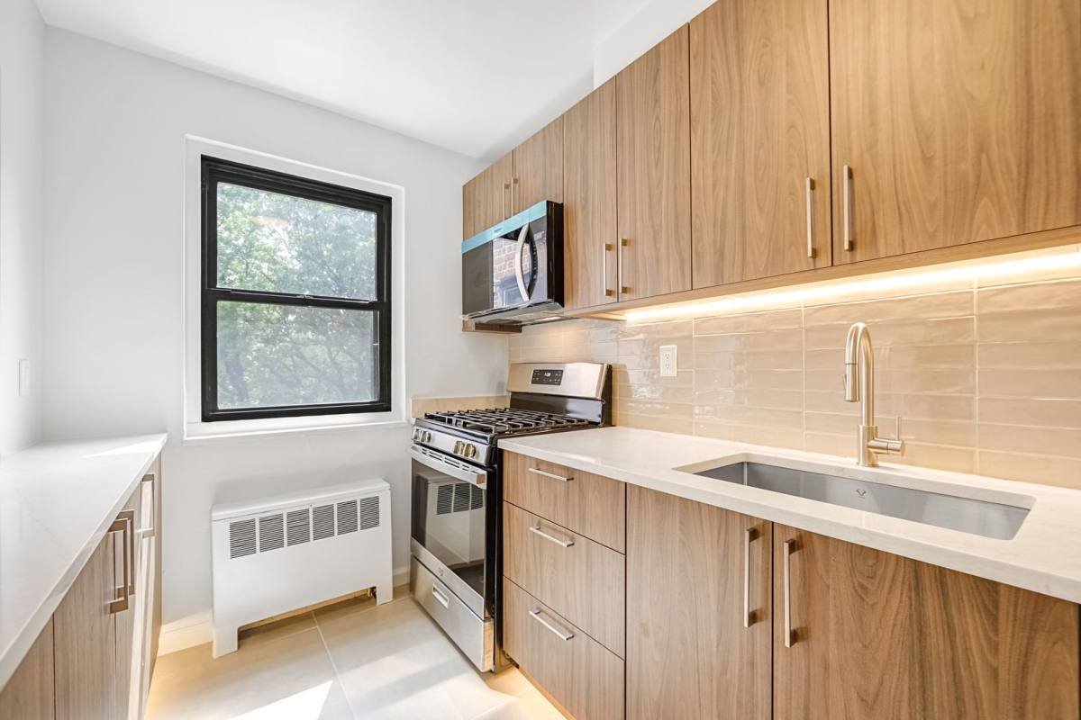 Apartment for rent at 2329 Hudson Terrace, Fort Lee, NJ 07024