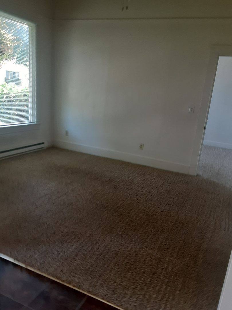 Apartment for rent at 413 NW C St, Grants Pass, OR 97526
