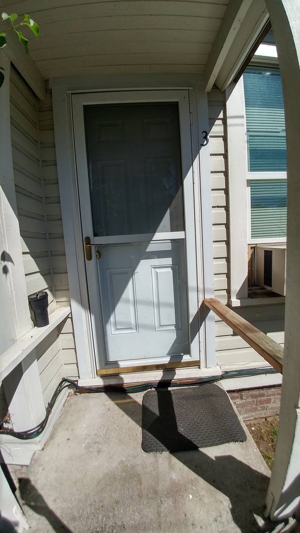 Apartment for rent at 413 NW C St, Grants Pass, OR 97526