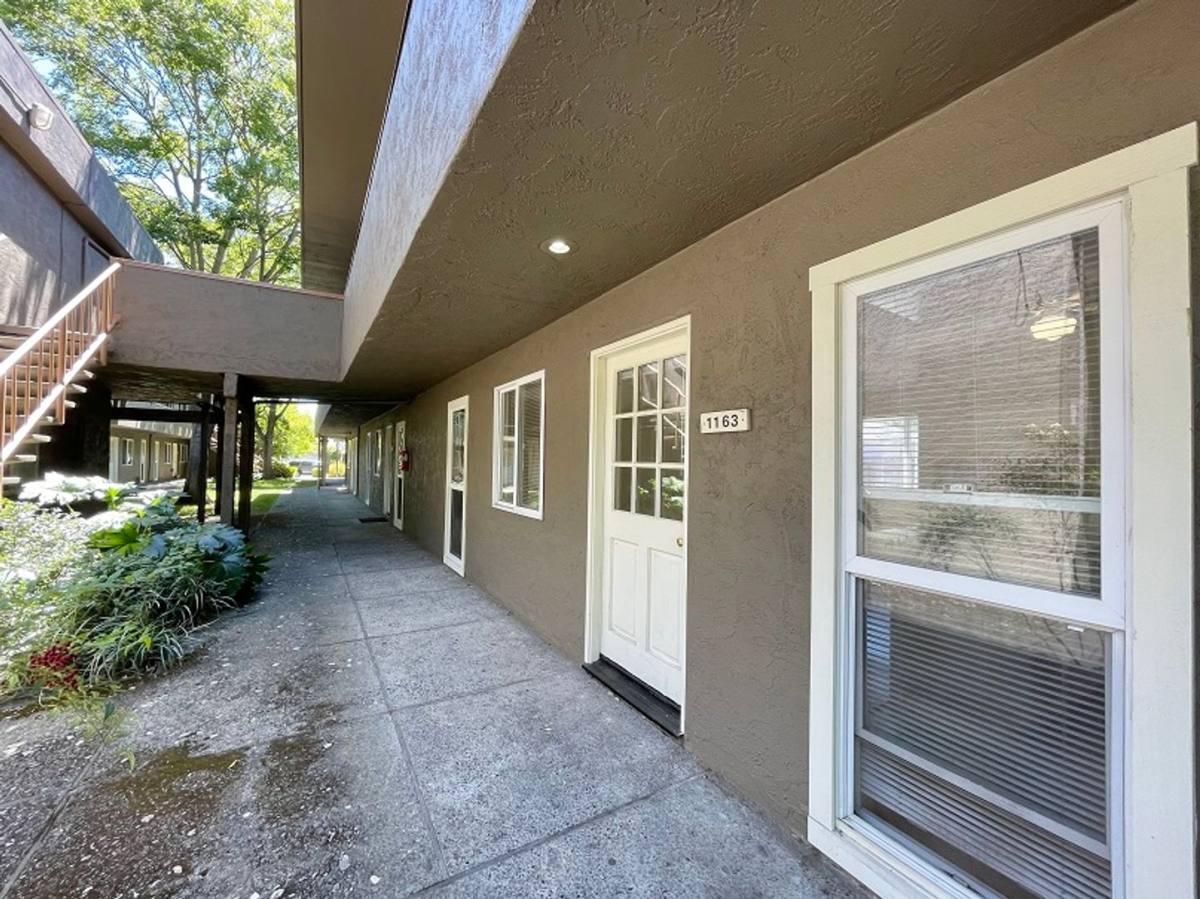 Apartment for rent at 1151-1181 Warren St, Napa, CA 94559
