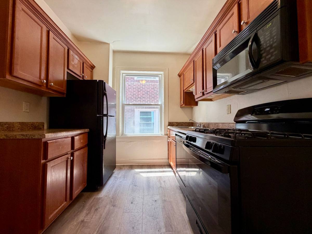 Apartment for rent at 5541 Bartlett St, Pittsburgh, PA 15217