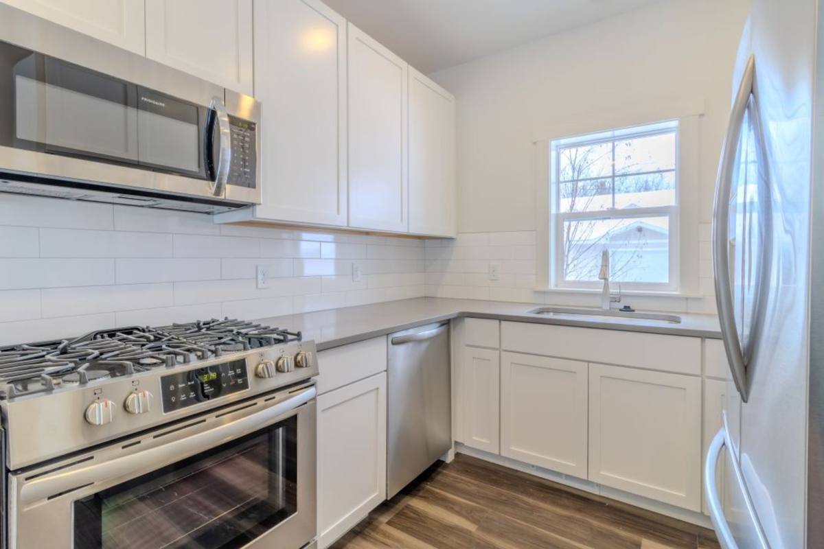 Apartment for rent at 1542 Simsbury St, Traverse City, MI 49684