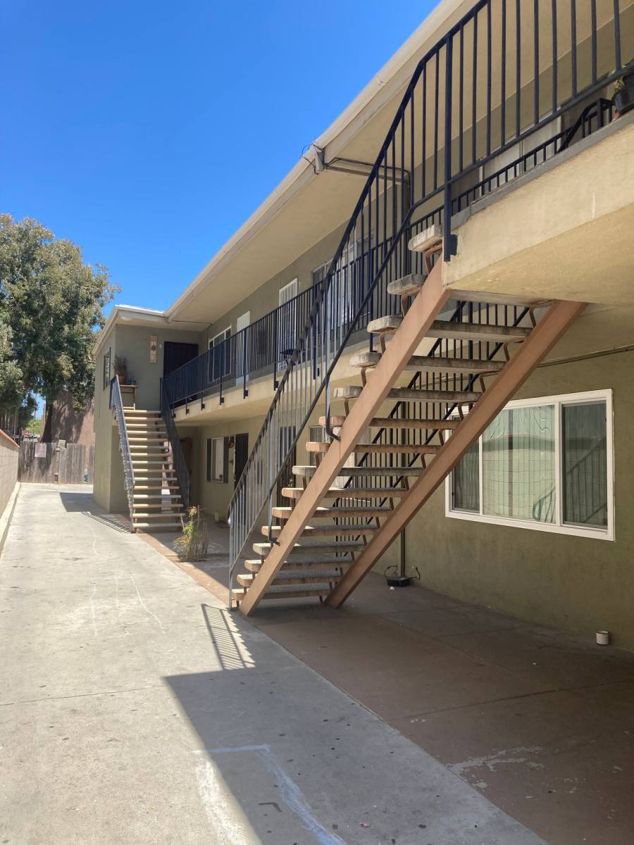 Apartment for rent at 1424 Obispo Ave, Long Beach, CA 90804