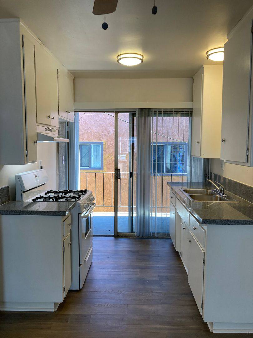 Apartment for rent at 1424 Obispo Ave, Long Beach, CA 90804
