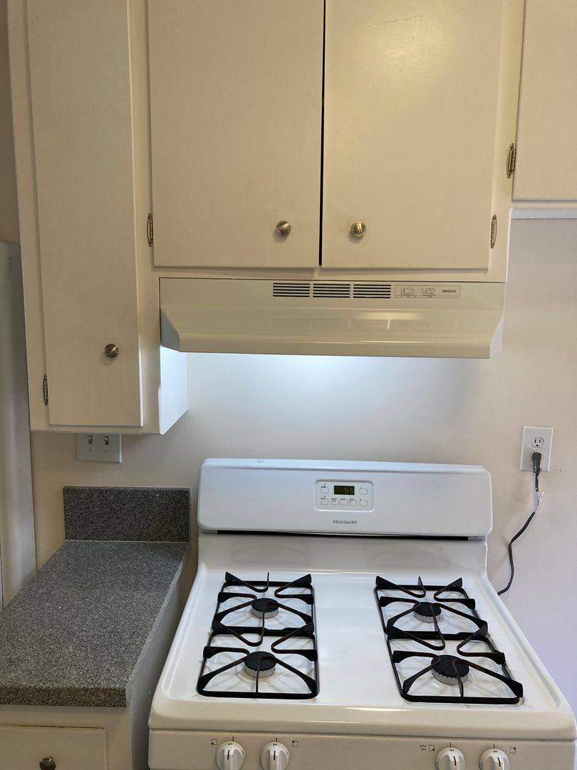 Apartment for rent at 1424 Obispo Ave, Long Beach, CA 90804
