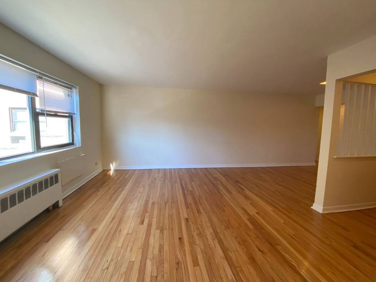 Apartment for rent at 2714-24 W Bryn Mawr Ave, Chicago, IL 60659