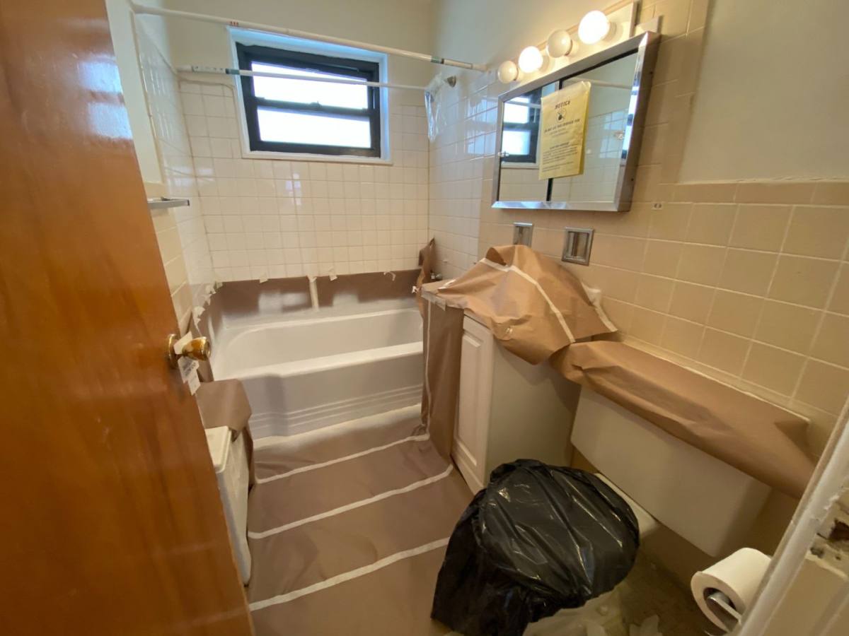 Apartment for rent at 2714-24 W Bryn Mawr Ave, Chicago, IL 60659