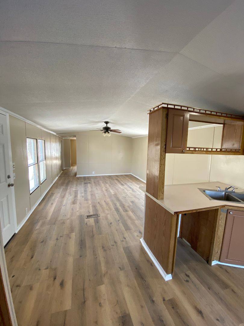 Apartment for rent at 5125 N Center Rd, Flint, MI 48506