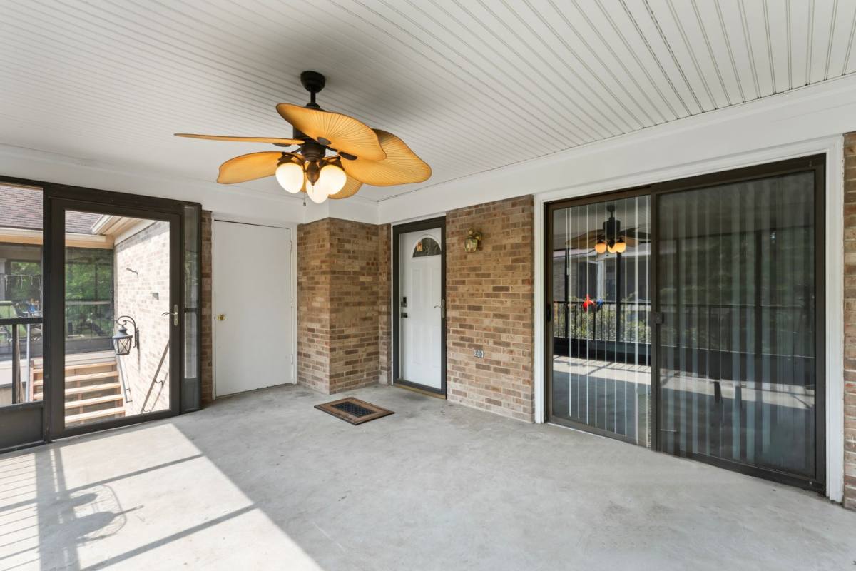 Condo for rent at 10331 Shelbyville Rd, Louisville, KY 40223