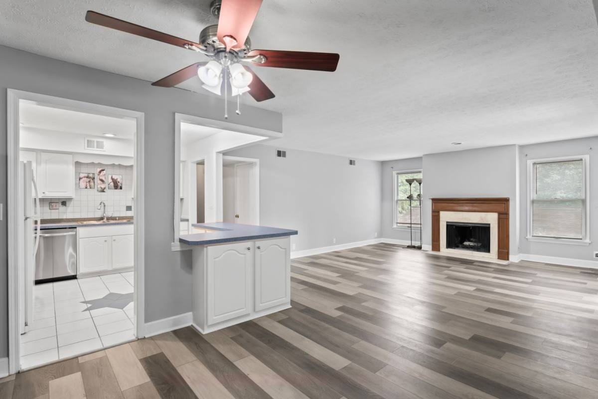 Condo for rent at 10331 Shelbyville Rd, Louisville, KY 40223