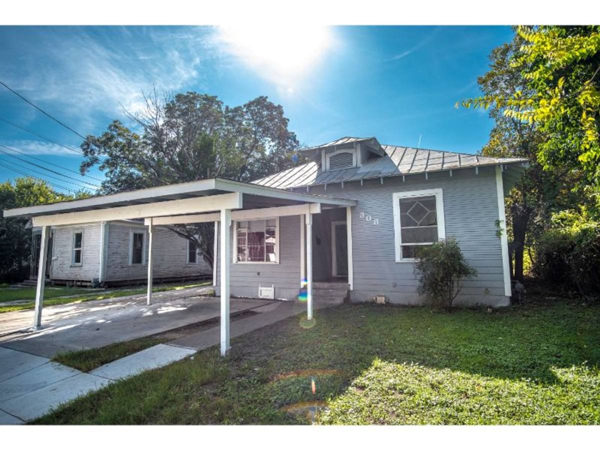Apartment for rent at 308 Belmont, San Antonio, TX 78202