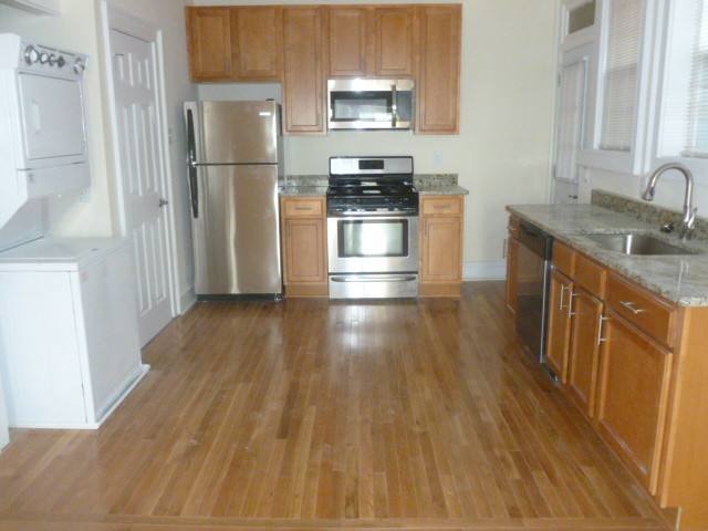 Apartment for rent at 2826 W Grace St, Richmond, VA 23221