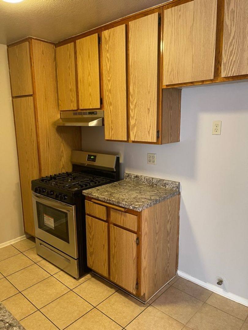 Apartment for rent at 7817 Vineland Ave, Sun Valley, CA 91352