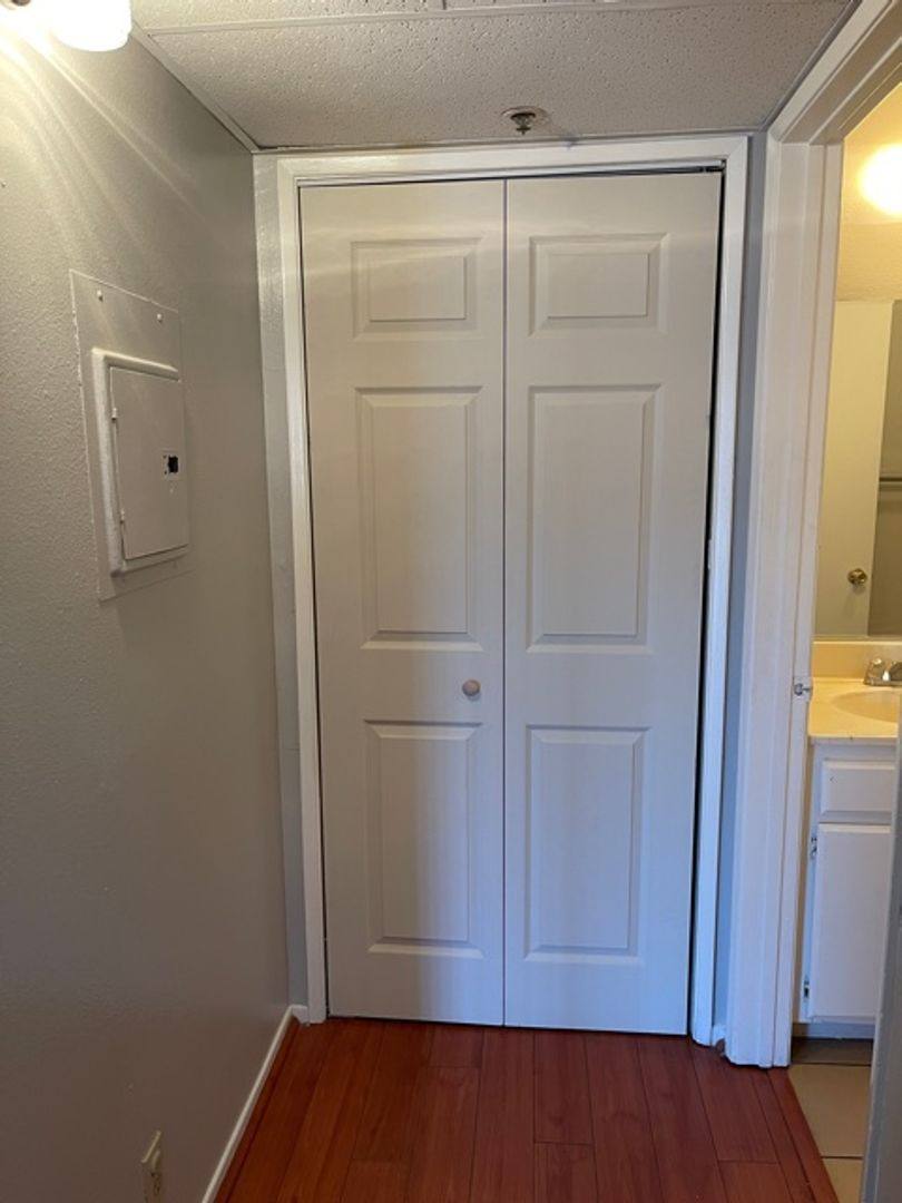 Apartment for rent at 7817 Vineland Ave, Sun Valley, CA 91352