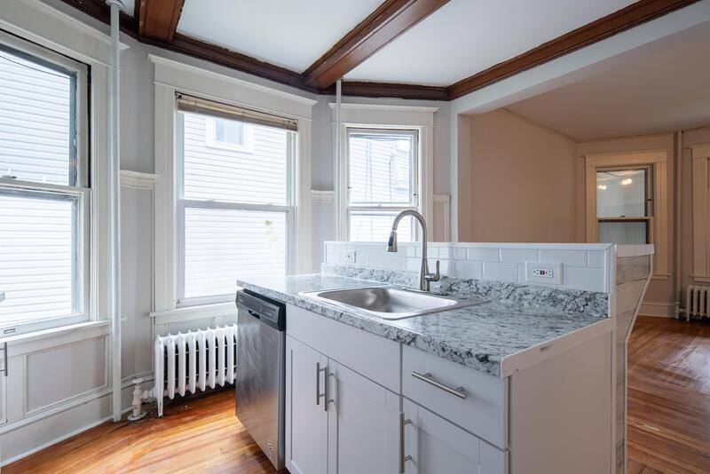 Apartment for rent at 433 Hamilton St #1, Albany, NY 12203