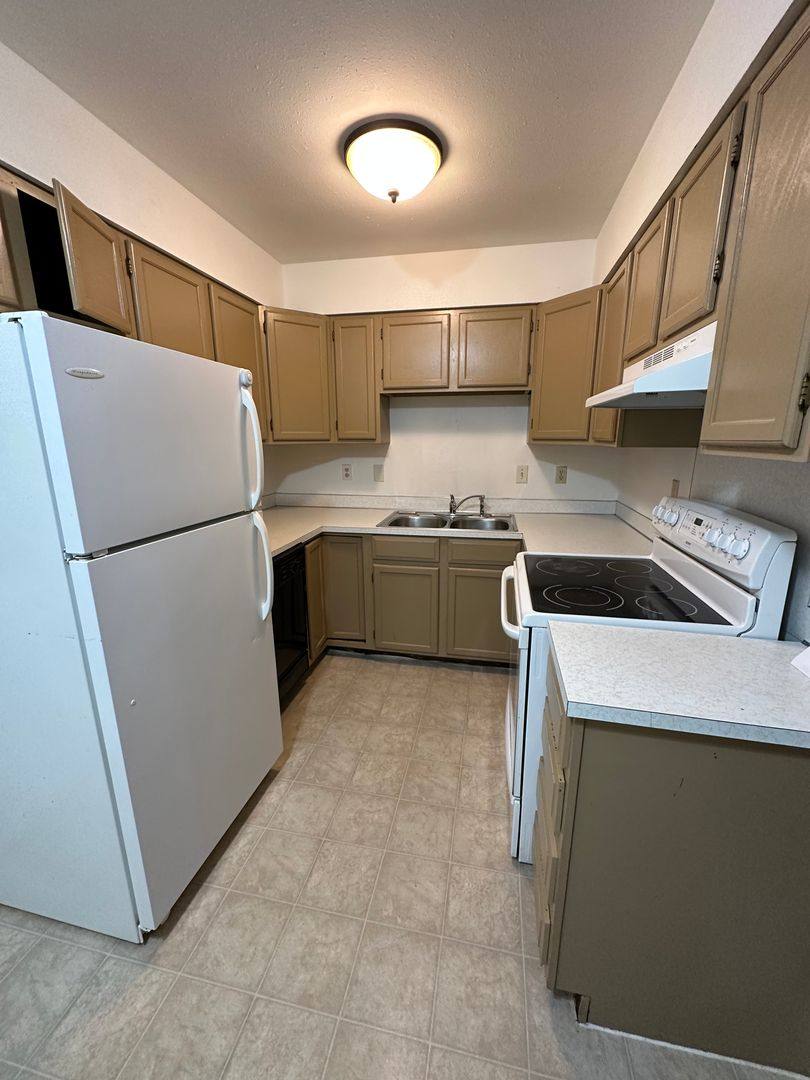 Apartment for rent at 2504 E Thayer Ave, Bismarck, ND 58501