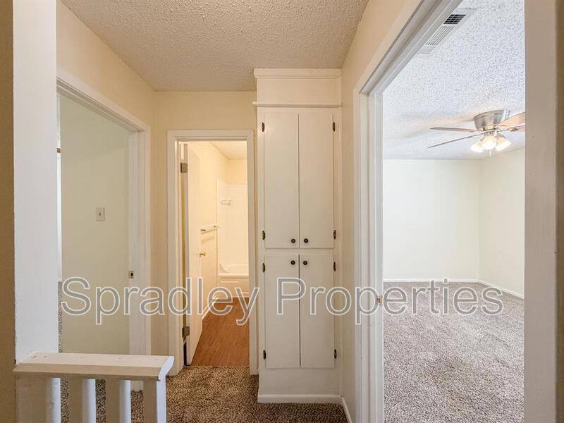 Townhouse for rent at 1027 N Wall St, Belton, TX 76513