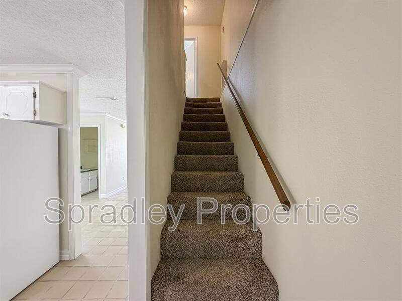 Townhouse for rent at 1027 N Wall St, Belton, TX 76513