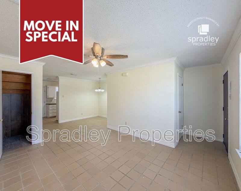 Townhouse for rent at 1027 N Wall St, Belton, TX 76513
