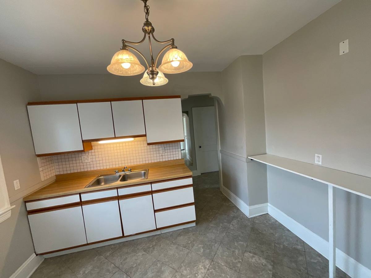 Apartment for rent at 19824 Pasnow Ave, Cleveland, OH 44119