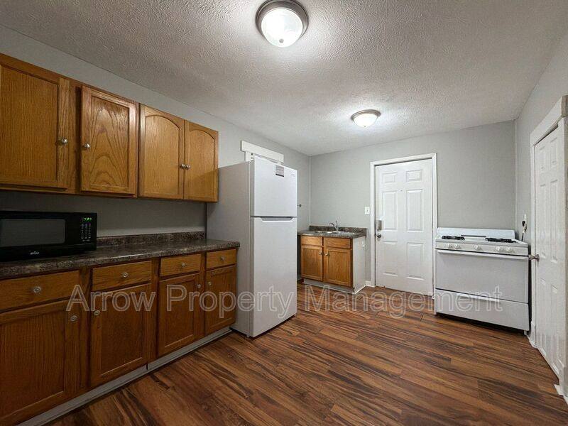 Apartment for rent at 2500 P St #2, Lincoln, NE 68503
