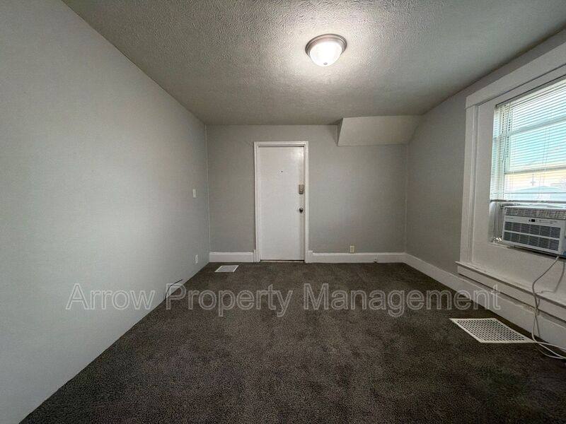 Apartment for rent at 2500 P St #2, Lincoln, NE 68503