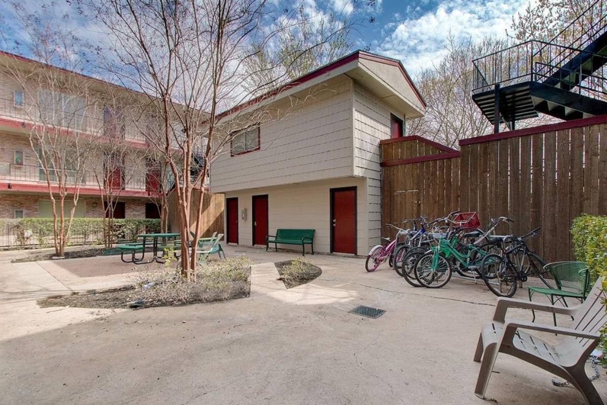 Apartment for rent at 2207 Leon St #206, Austin, TX 78705