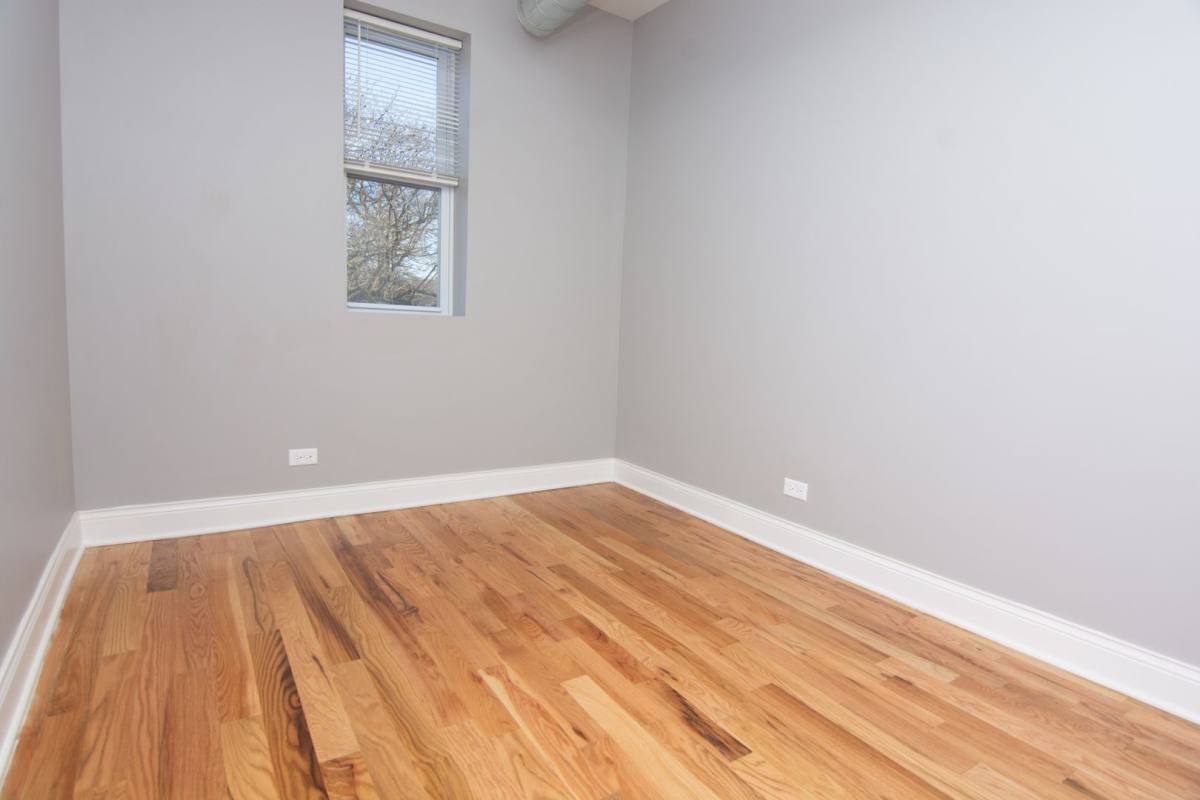 Apartment for rent at 735 W Garfield Blvd, Chicago, IL 60621