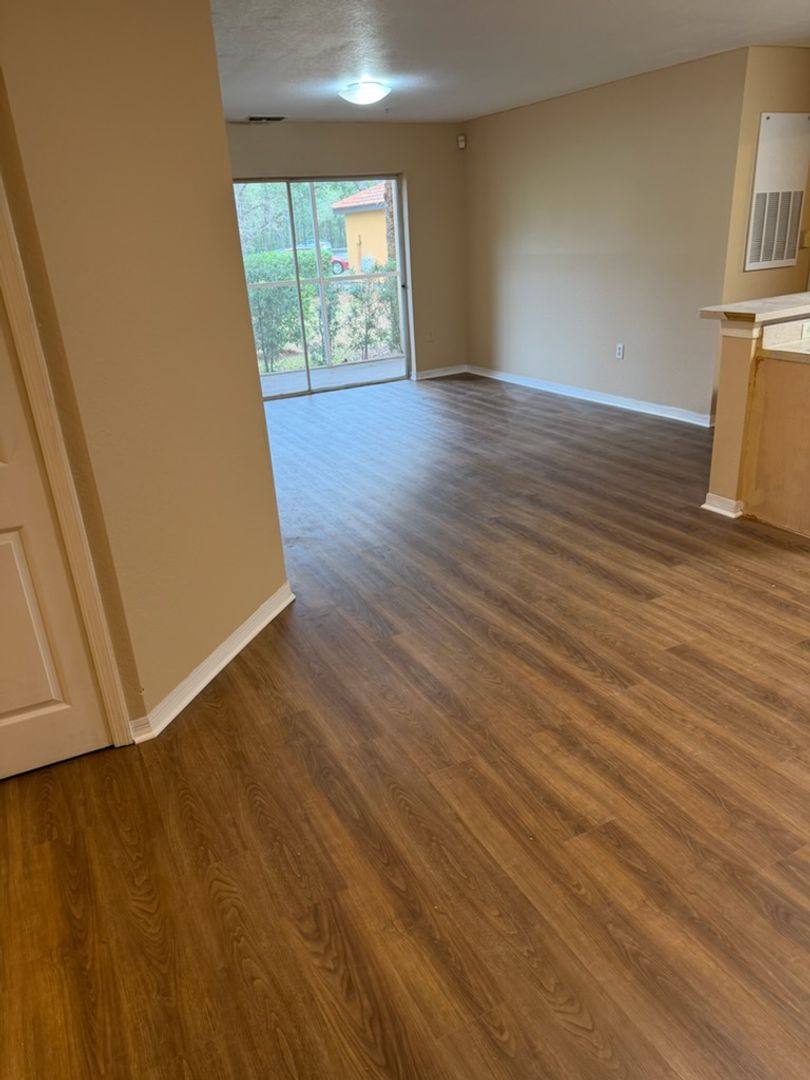 Condo for rent at 5463 Vineland Rd, Orlando, FL 32811