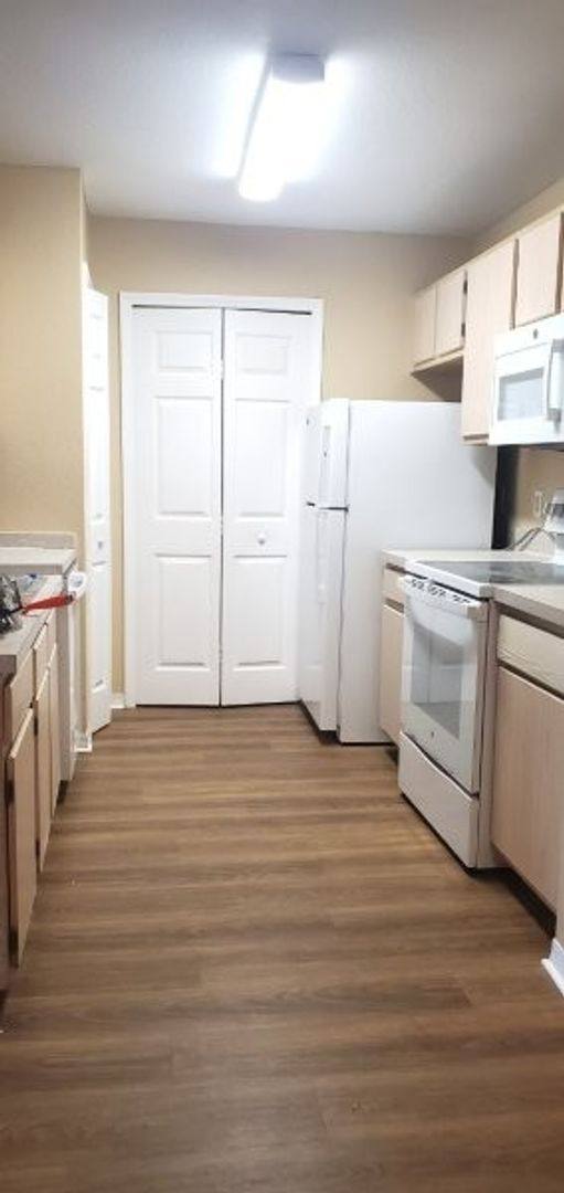 Condo for rent at 5463 Vineland Rd, Orlando, FL 32811