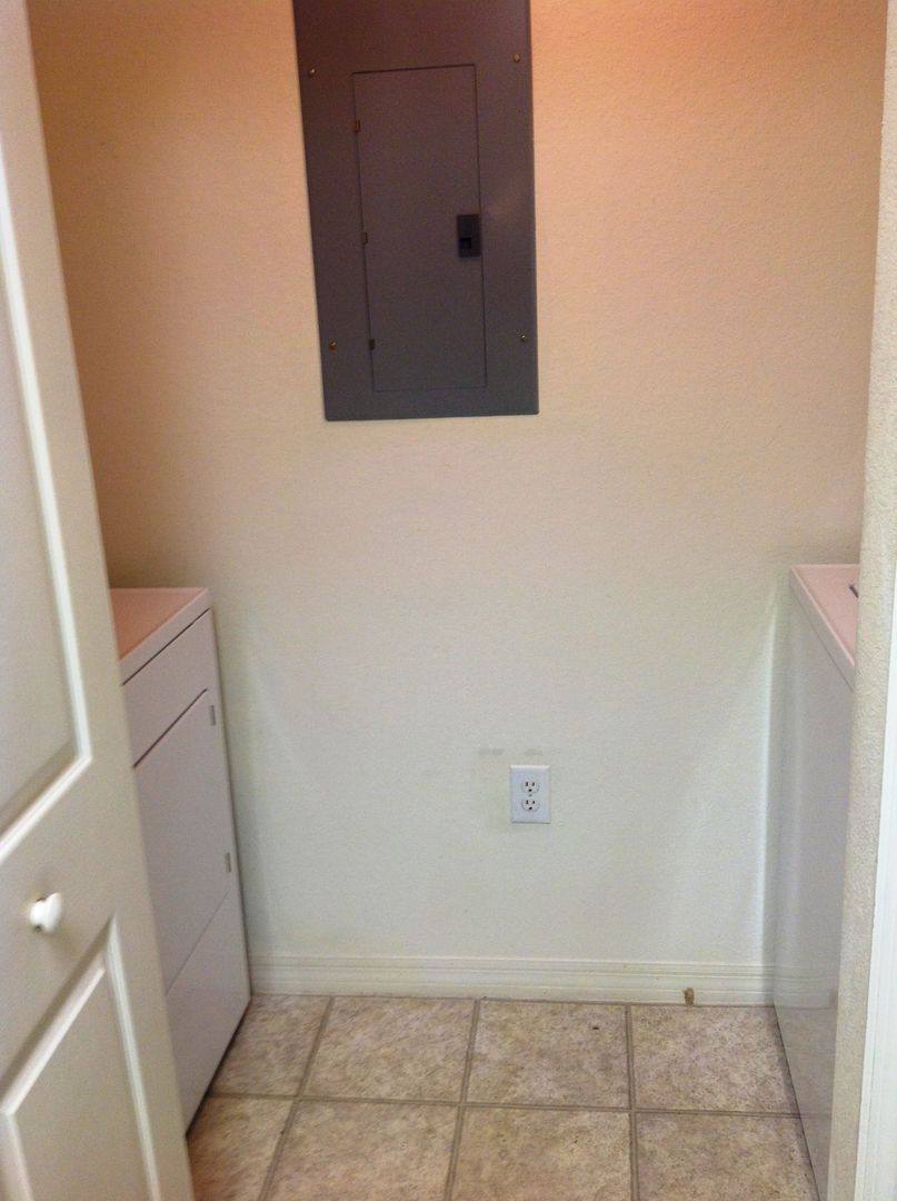 Condo for rent at 5463 Vineland Rd, Orlando, FL 32811