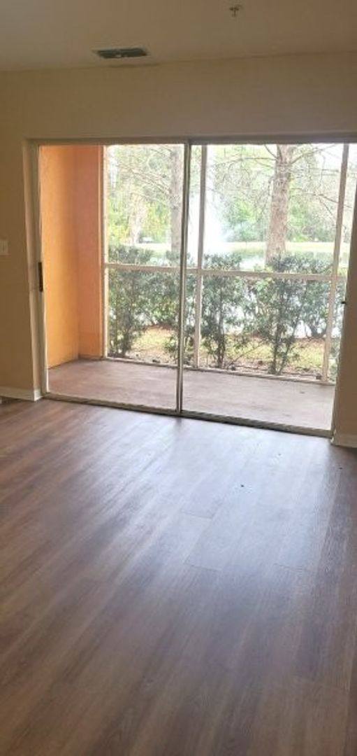 Condo for rent at 5463 Vineland Rd, Orlando, FL 32811
